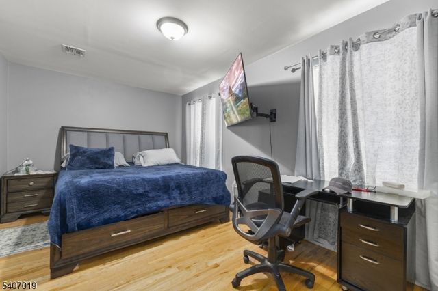 530 Broadway, Elizabeth City, NJ 07206