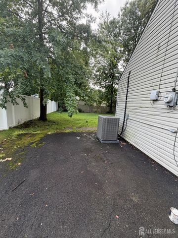 19 DAVID Court, Colonia, NJ 07067