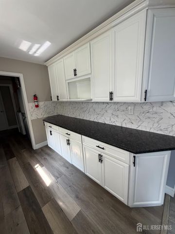 19 DAVID Court, Colonia, NJ 07067