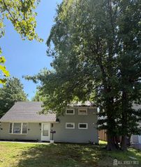 19 DAVID Court, Colonia, NJ 07067