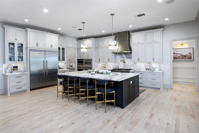 6517 Prestonshire Lane, Dallas, TX 75225