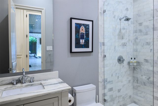 6517 Prestonshire Lane, Dallas, TX 75225