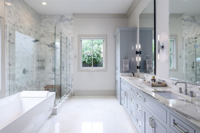 6517 Prestonshire Lane, Dallas, TX 75225