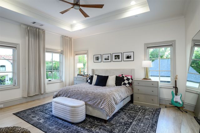 6517 Prestonshire Lane, Dallas, TX 75225