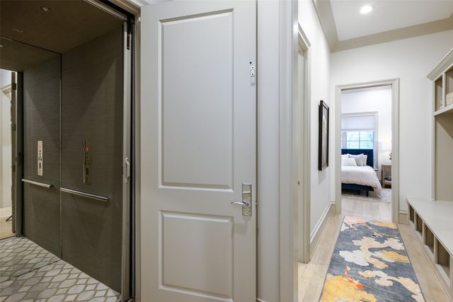 6517 Prestonshire Lane, Dallas, TX 75225