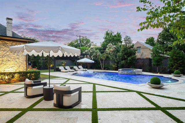 6517 Prestonshire Lane, Dallas, TX 75225