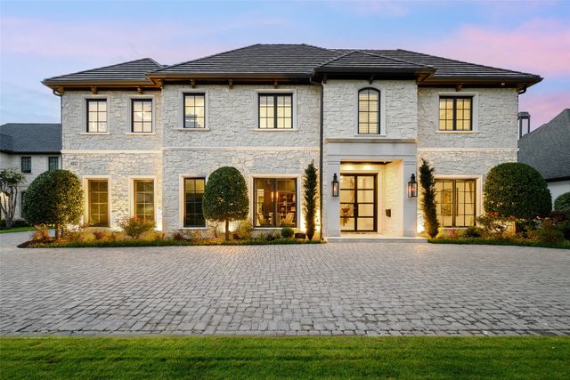6517 Prestonshire Lane, Dallas, TX 75225