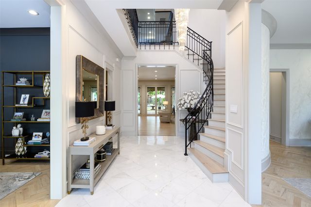 6517 Prestonshire Lane, Dallas, TX 75225