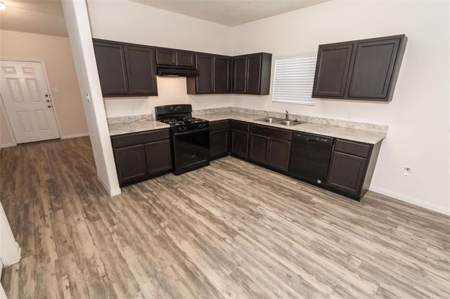 58 Santa Barbara Drive, Manvel, TX 77578