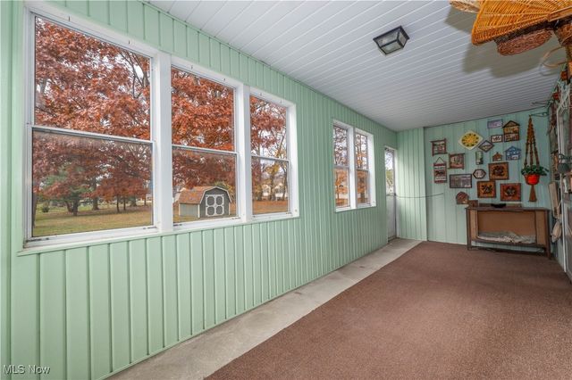 1035 Lois Avenue NW, North Canton, OH 44720