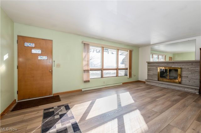 1035 Lois Avenue NW, North Canton, OH 44720