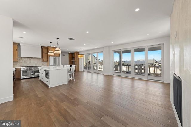 101 CLYDE LANE, Manahawkin, NJ 08050