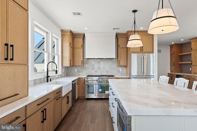 101 CLYDE LANE, Manahawkin, NJ 08050