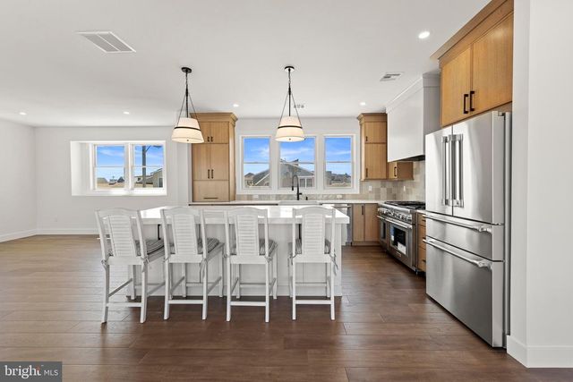 101 CLYDE LANE, Manahawkin, NJ 08050