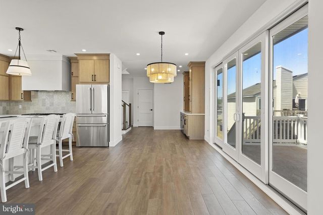 101 CLYDE LANE, Manahawkin, NJ 08050