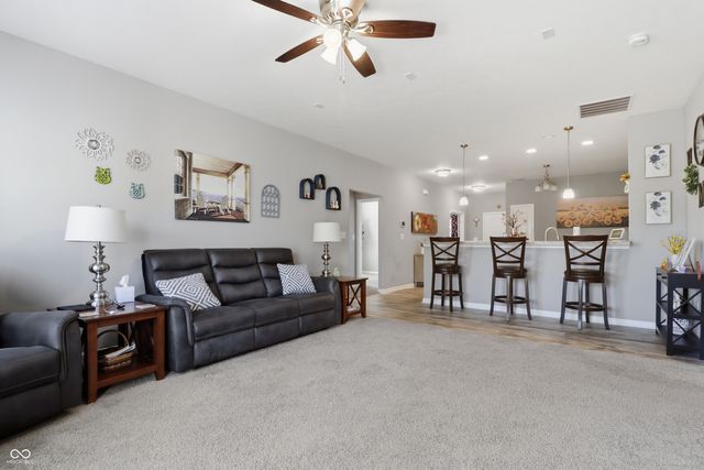 2332 Longleaf Lane, Greenfield, IN 46140