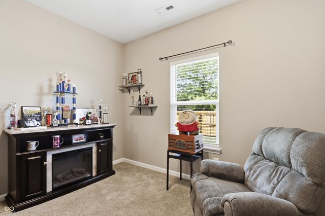 2332 Longleaf Lane, Greenfield, IN 46140
