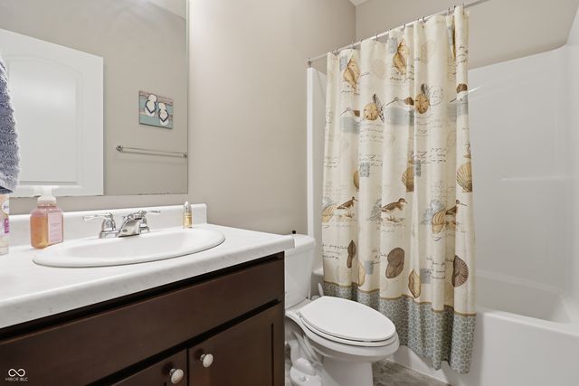 2332 Longleaf Lane, Greenfield, IN 46140