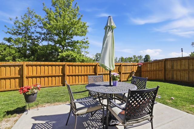 2332 Longleaf Lane, Greenfield, IN 46140
