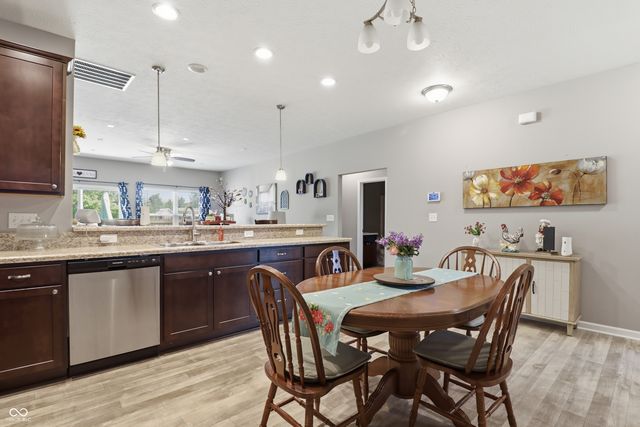 2332 Longleaf Lane, Greenfield, IN 46140