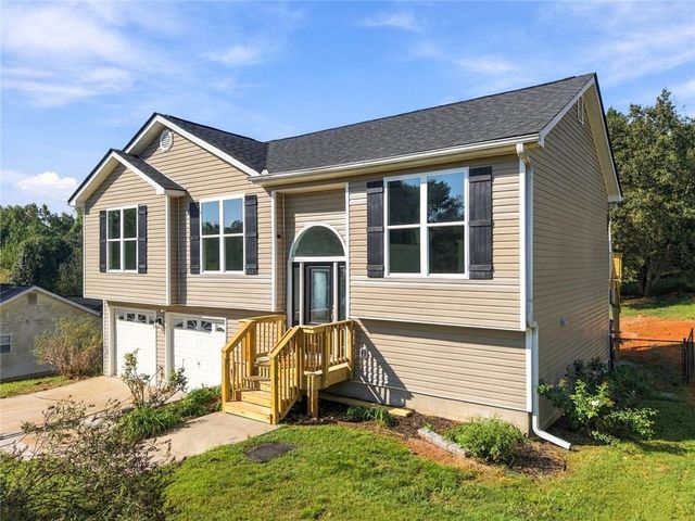 6035 Daffodil Drive, Flowery Branch, GA 30542