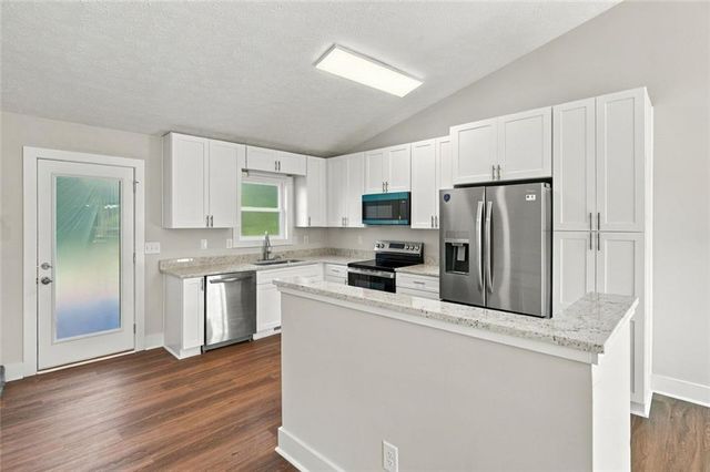 6035 Daffodil Drive, Flowery Branch, GA 30542