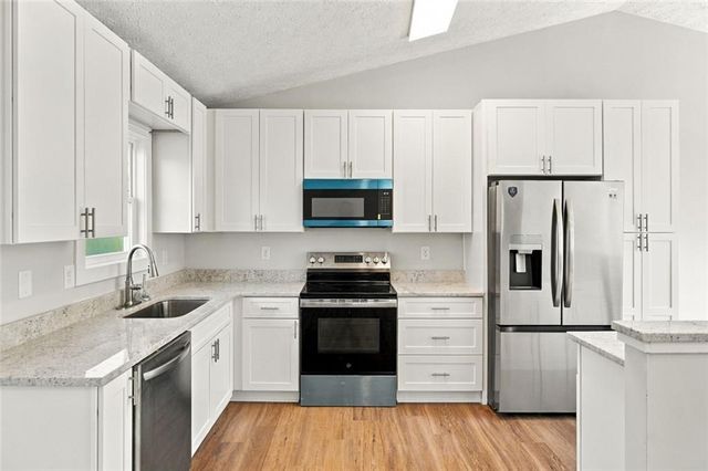 6035 Daffodil Drive, Flowery Branch, GA 30542