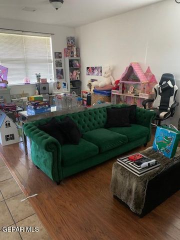 5616 JIM CASTANEDA Drive, El Paso, TX 79934