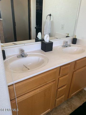 5616 JIM CASTANEDA Drive, El Paso, TX 79934