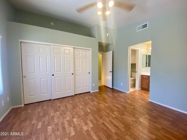 14562 W MOCCASIN Trail, Surprise, AZ 85374