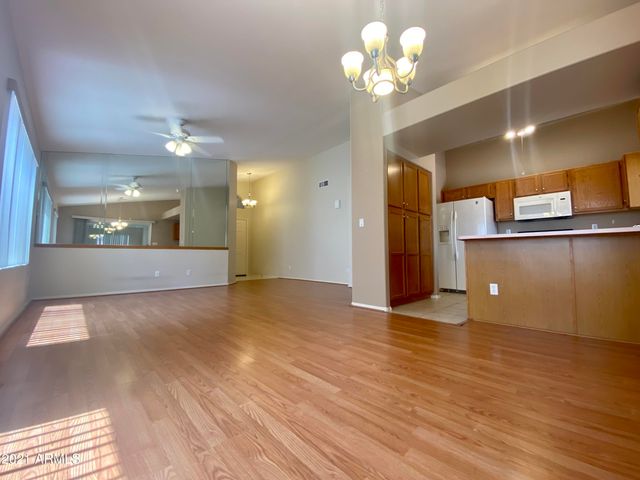 14562 W MOCCASIN Trail, Surprise, AZ 85374