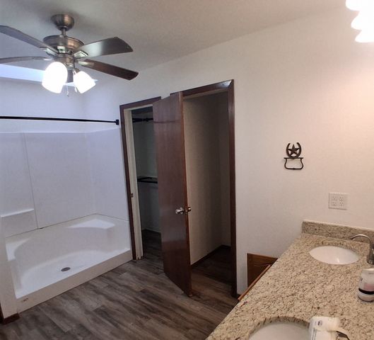 3836 Rs County Road 1605, Lone Oak, TX 75453