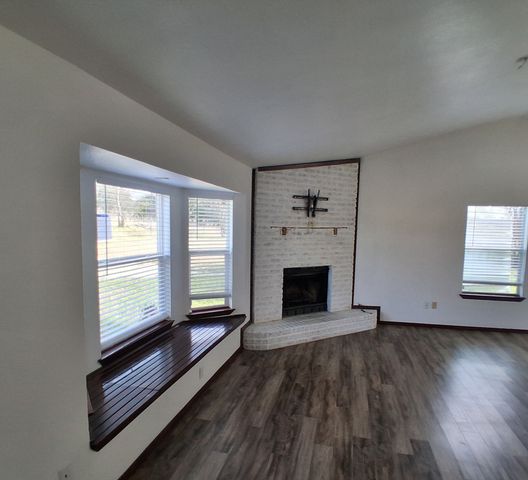 3836 Rs County Road 1605, Lone Oak, TX 75453