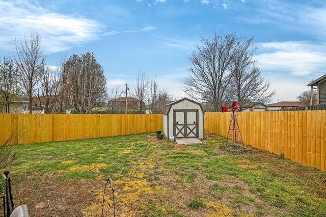 611 W Coventry Street, Nixa, MO 65714