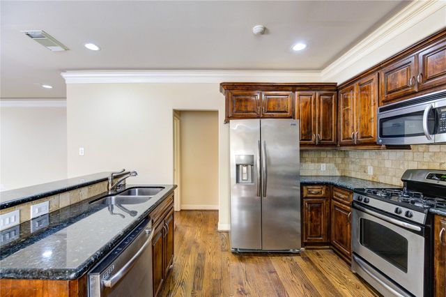 5813 Washington Avenue B, Houston, TX 77007
