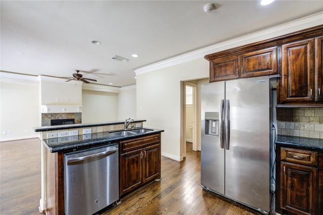 5813 Washington Avenue B, Houston, TX 77007