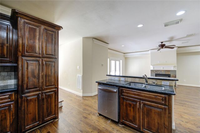 5813 Washington Avenue B, Houston, TX 77007