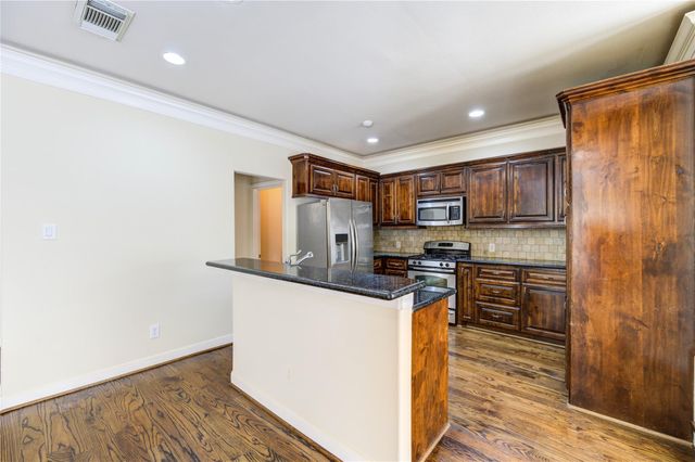 5813 Washington Avenue B, Houston, TX 77007