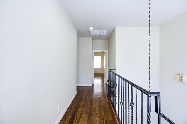 5813 Washington Avenue B, Houston, TX 77007
