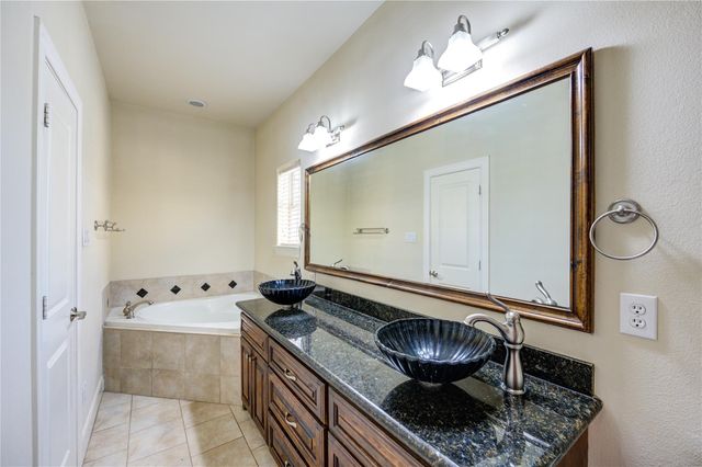 5813 Washington Avenue B, Houston, TX 77007