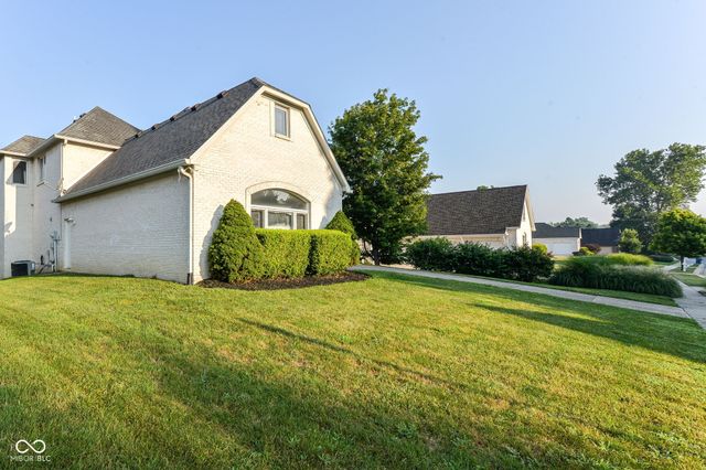 6610 Royal Oakland Drive, Indianapolis, IN 46236