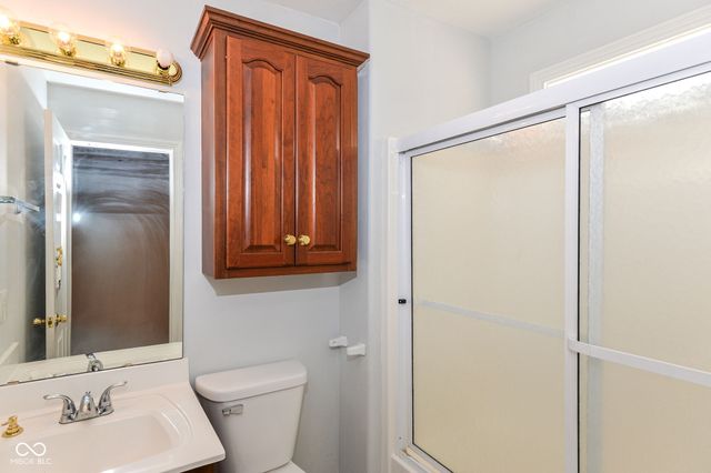 6610 Royal Oakland Drive, Indianapolis, IN 46236