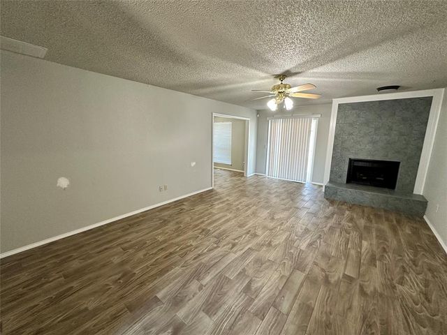 709 Out West Trail, Yukon, OK 73099