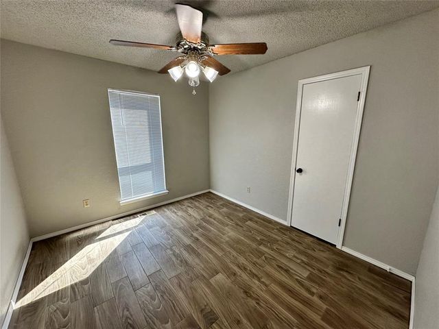 709 Out West Trail, Yukon, OK 73099