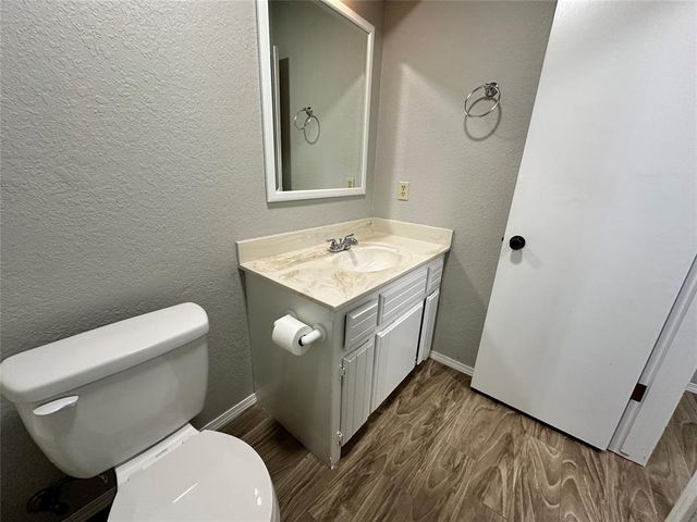 709 Out West Trail, Yukon, OK 73099