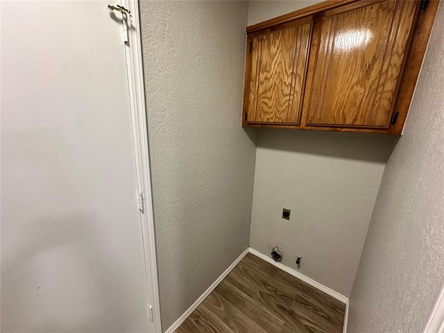 709 Out West Trail, Yukon, OK 73099