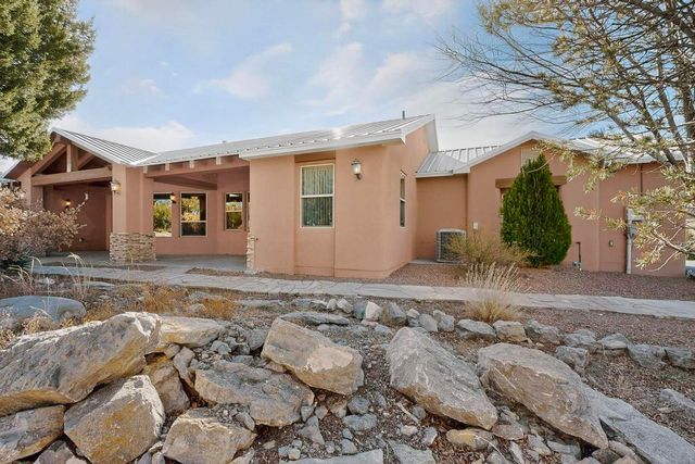 44 Vista Encantada Drive, Edgewood, NM 87015
