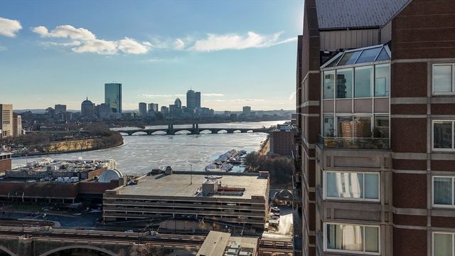 8 Museum Way 2304, Cambridge, MA 02141