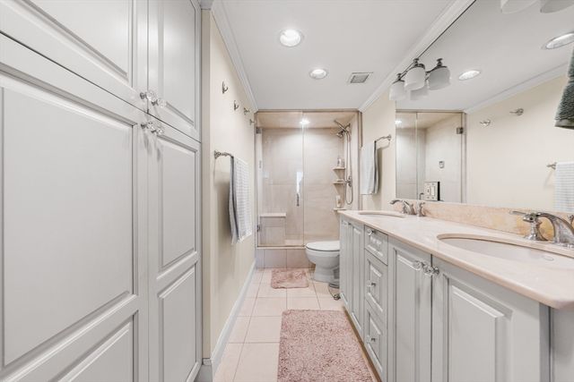 8 Museum Way 2304, Cambridge, MA 02141