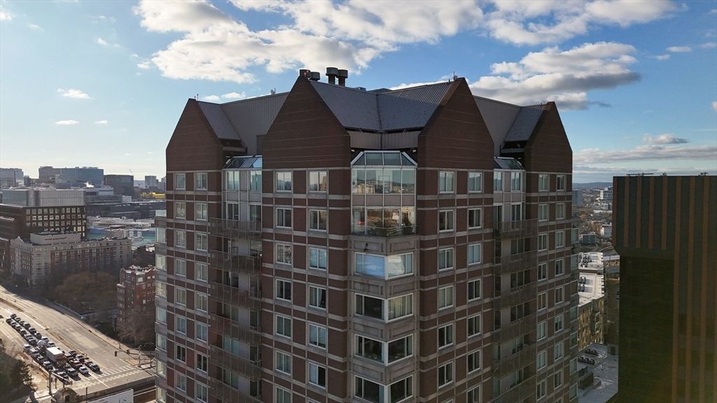 8 Museum Way 2304, Cambridge, MA 02141